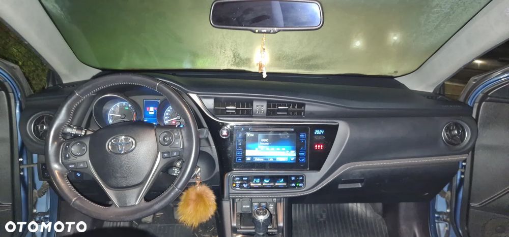 Toyota Auris 1.6 Premium - 8