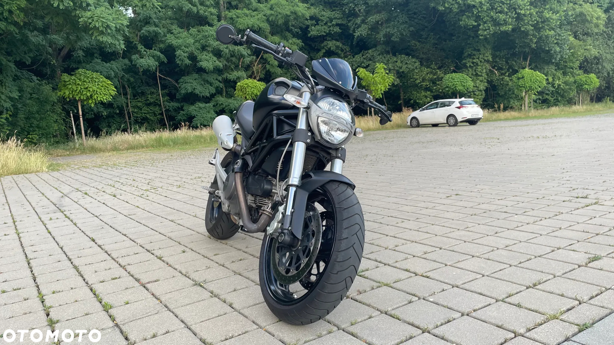 Ducati Monster - 8