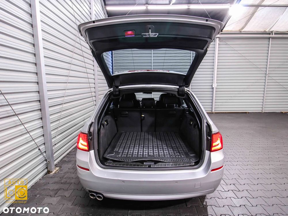 BMW Seria 5 520d Touring Sport-Aut - 10