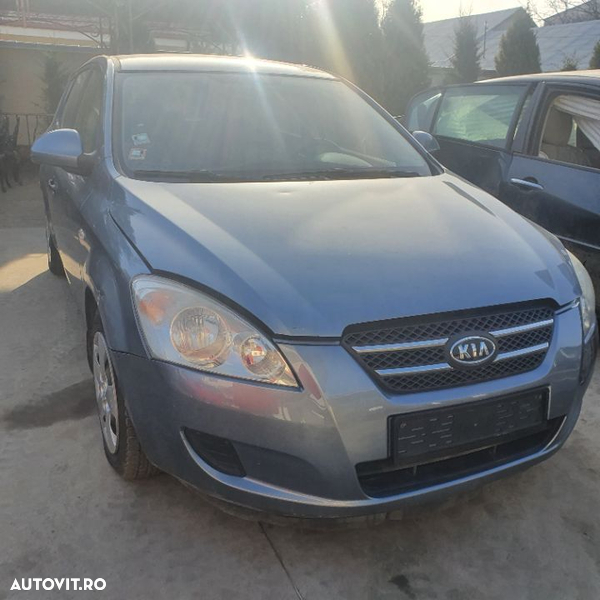 Dezmembram KIa Ceed 1,4 b 2008