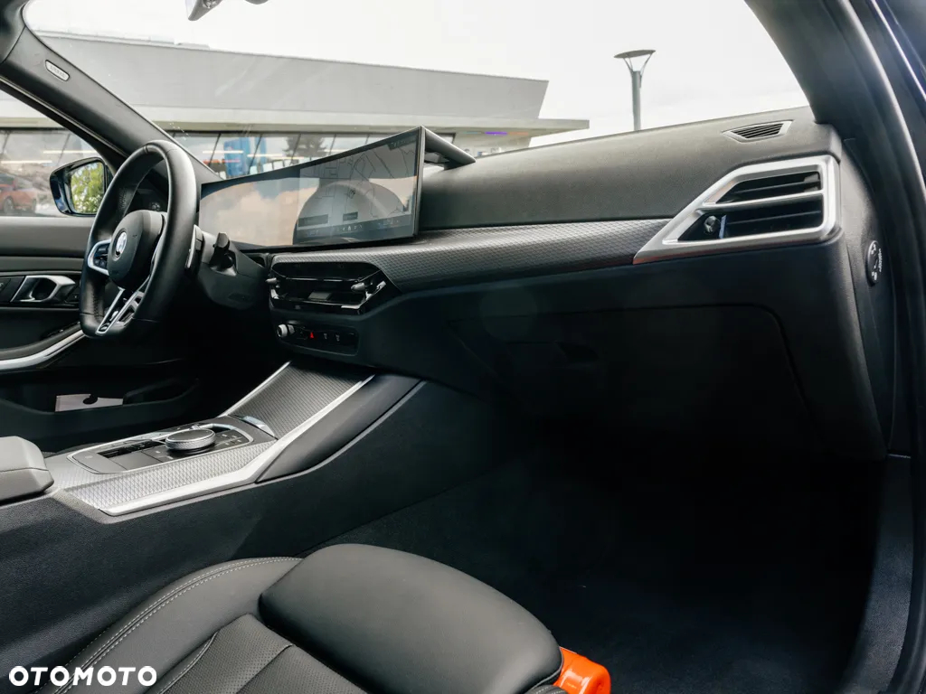 BMW Seria 3 320d Touring xDrive - 8