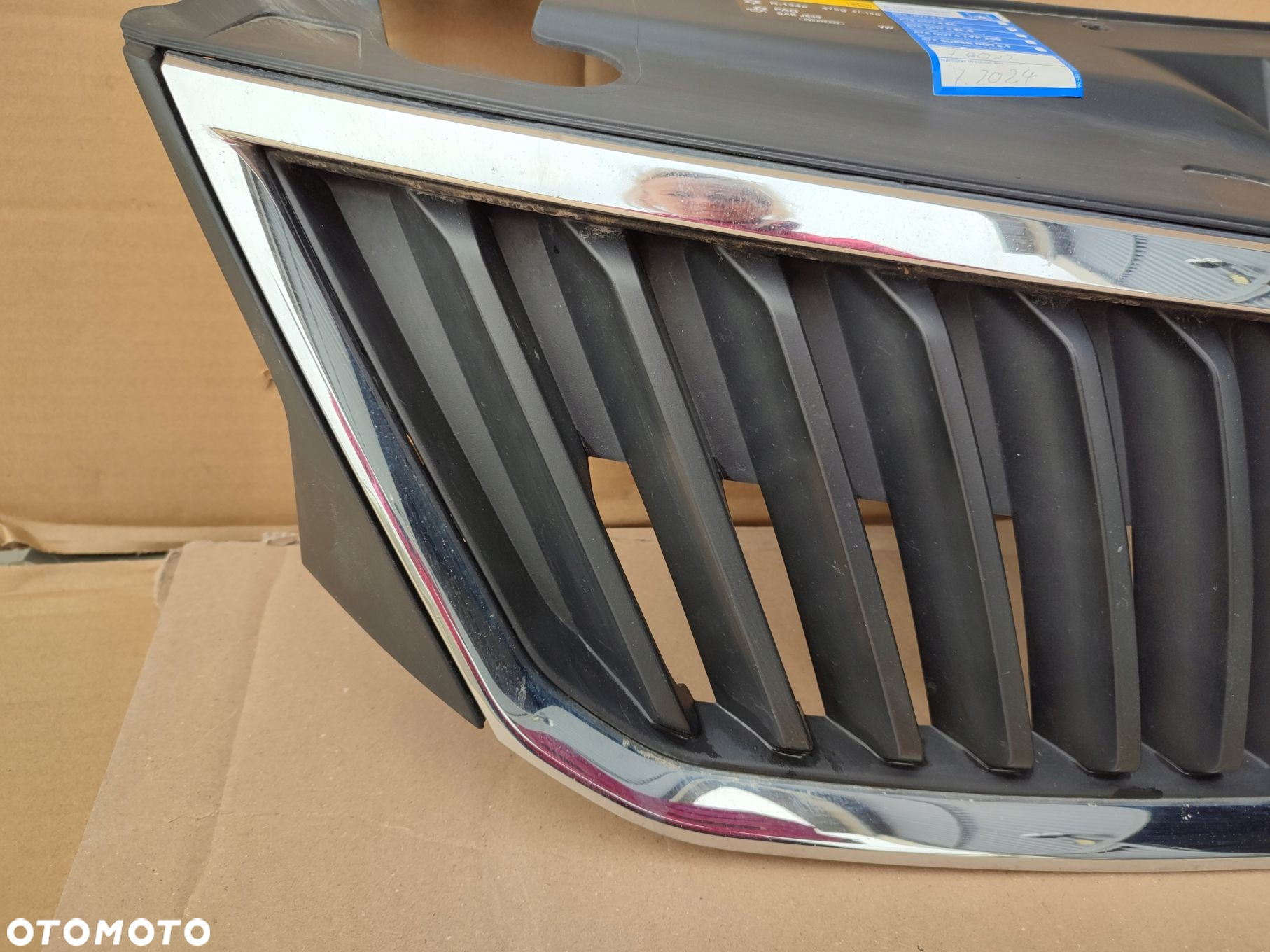 Grill atrapa chłodnicy SKODA RAPID LIFT 15r 5JA853668 ORYGINAŁ - 2