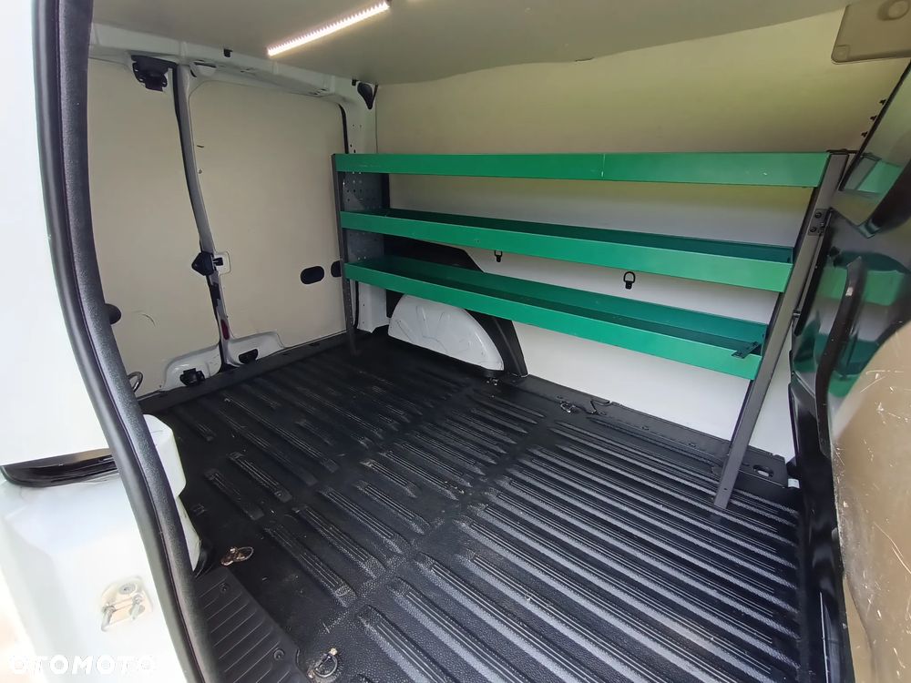 Renault Kangoo wersja MAXI LONG 1.5 diesel 110kM 2017 rok Bogate wyposażenie- WEBASTO, navigacja NISKI PRZEBIEG-142 tyś. SPRAWNY 100% ZAREJESTROWANY!! - 32