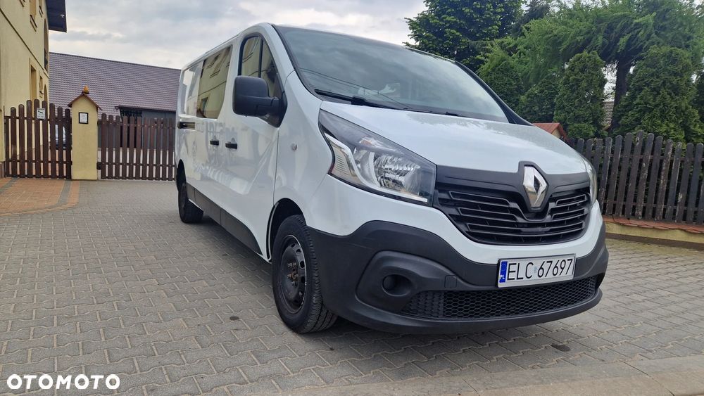 Renault Trafic doka 5 osób - 1