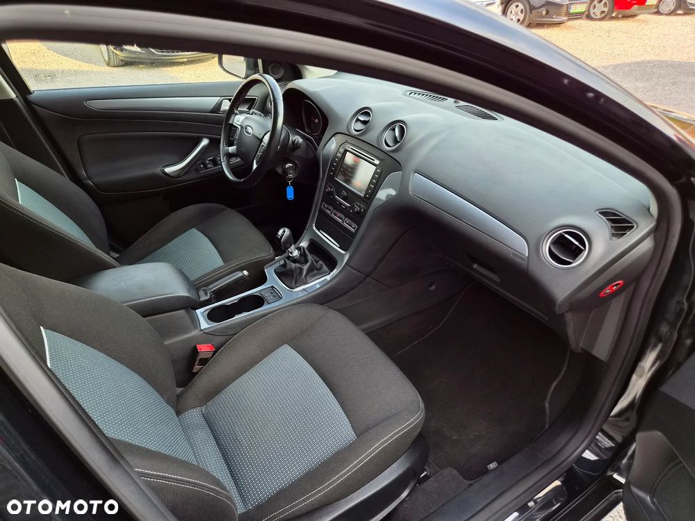 Ford Mondeo SW 2.0 TDCi Titanium - 22