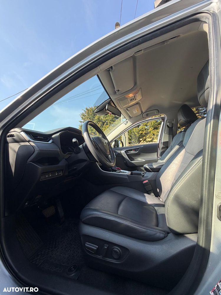 Toyota RAV4 - 11