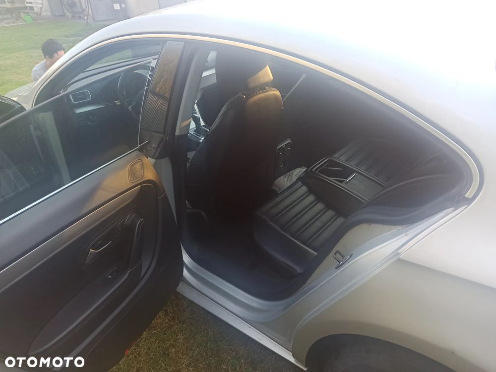 Volkswagen Passat - 9