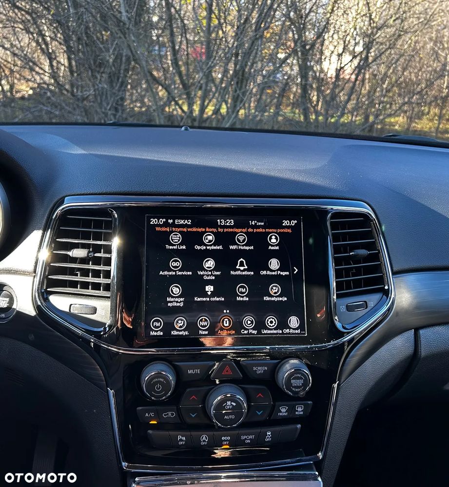 Jeep Grand Cherokee - 20