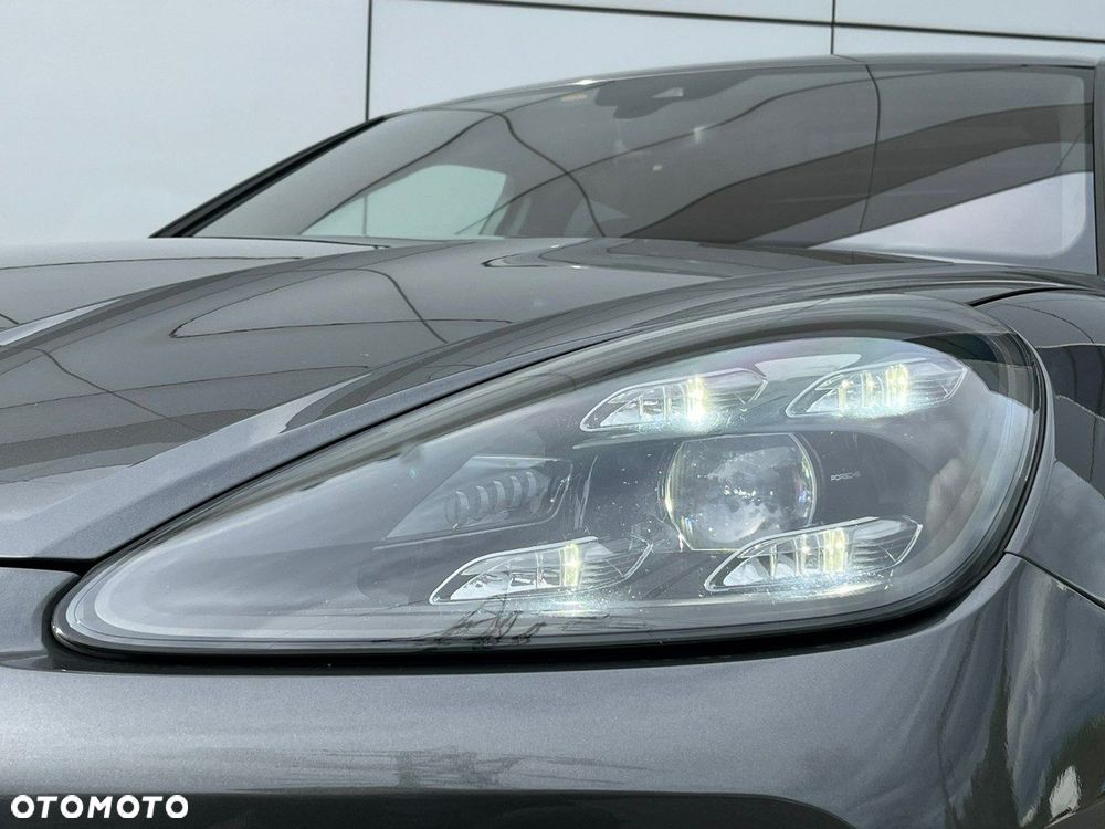 Porsche Cayenne E-Hybrid - 4
