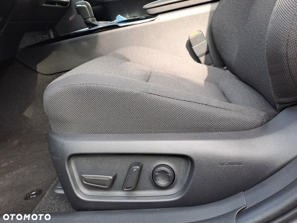 Toyota Camry - 12
