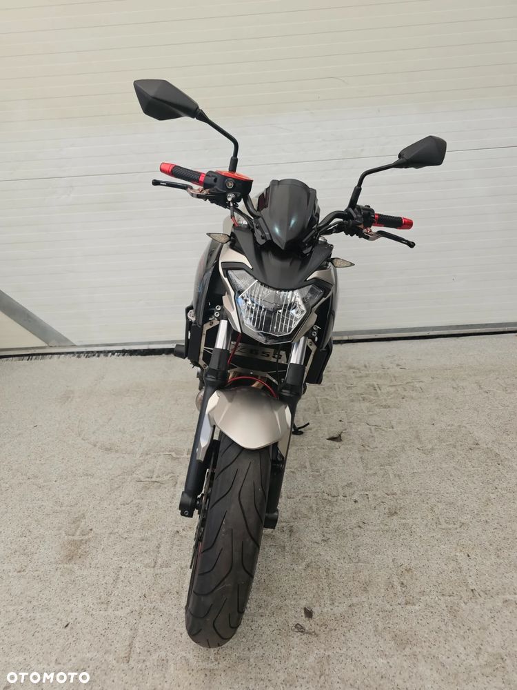 Kawasaki Z 650 - 16