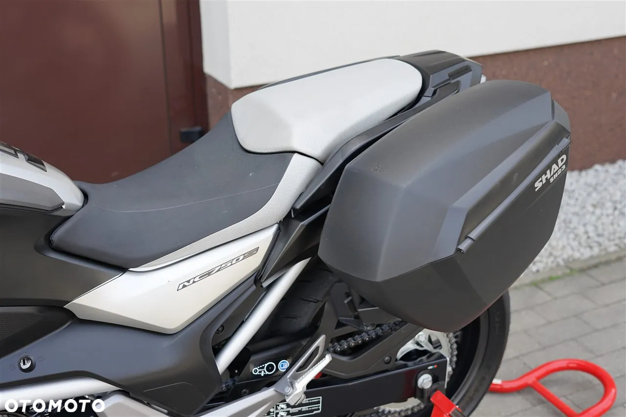 Honda NC - 22