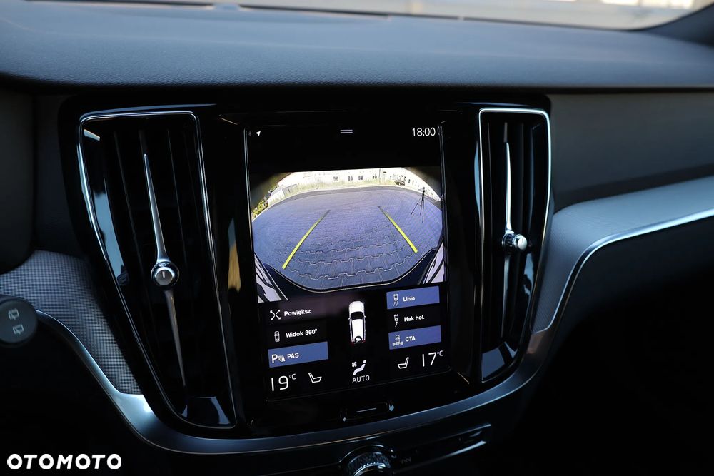 Volvo V60 T6 AWD Recharge Geartronic RDesign - 12
