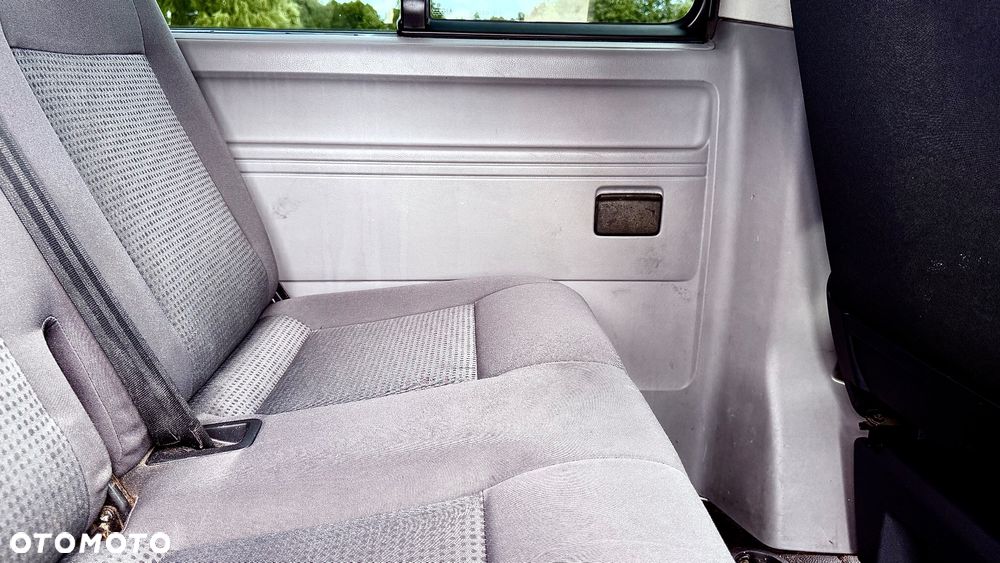 Volkswagen Transporter - 28