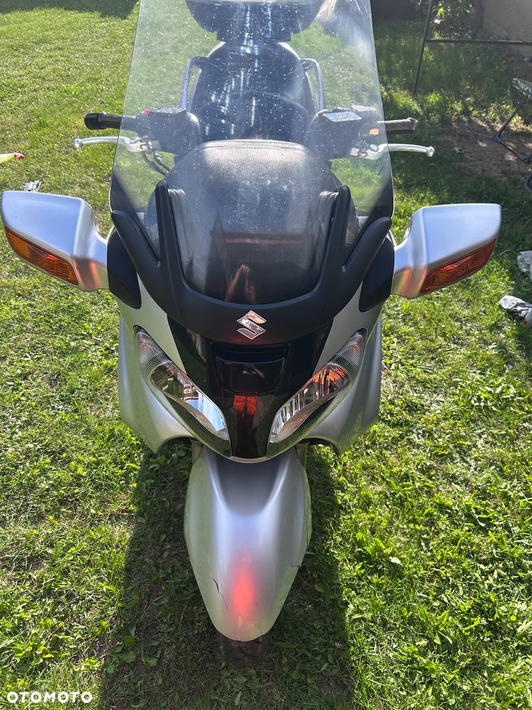 Suzuki Burgman - 5