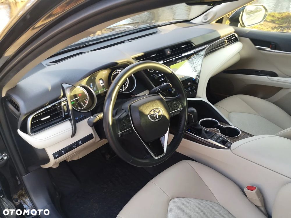 Toyota Camry 2.5 Hybrid Executive CVT - 5