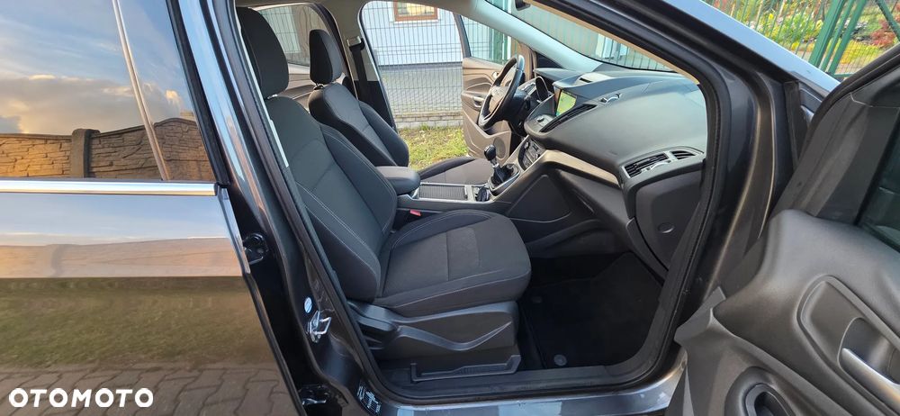 Ford Kuga - 26