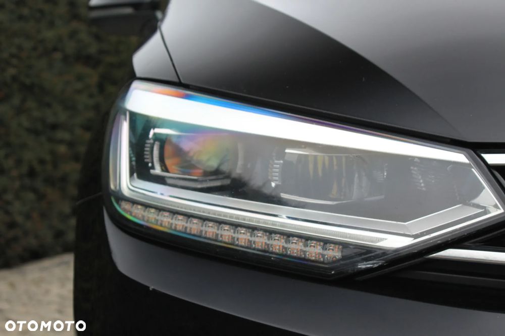 Volkswagen Touran - 2