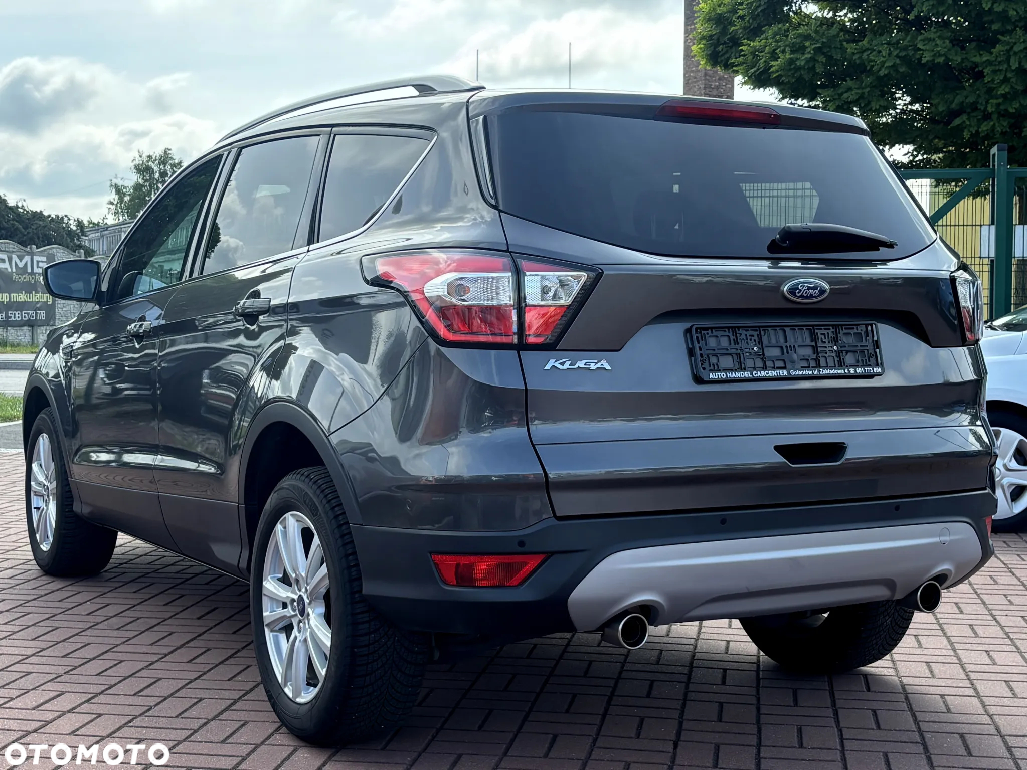 Ford Kuga 1.5 EcoBoost 2x4 Titanium - 6