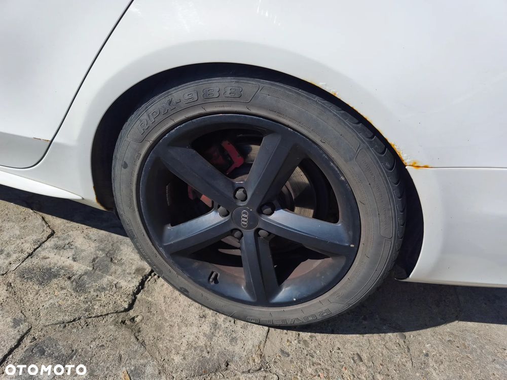 Audi A4 Avant 2.0 TDI - 9