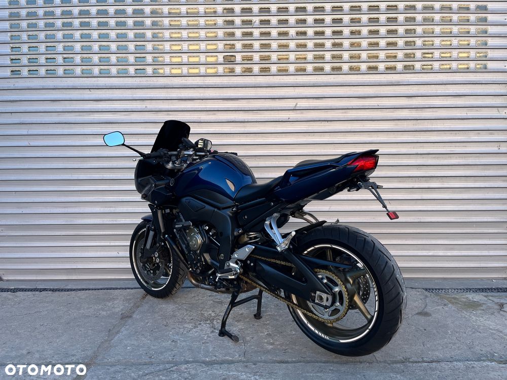 Yamaha FZ - 11