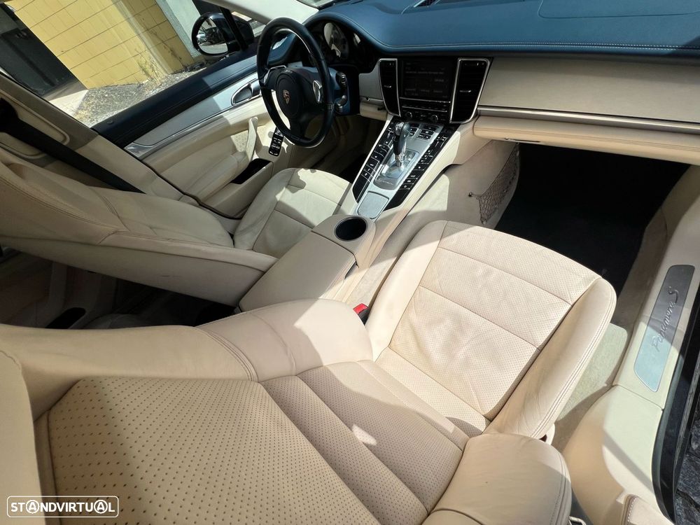 Porsche Panamera S PDK - 18