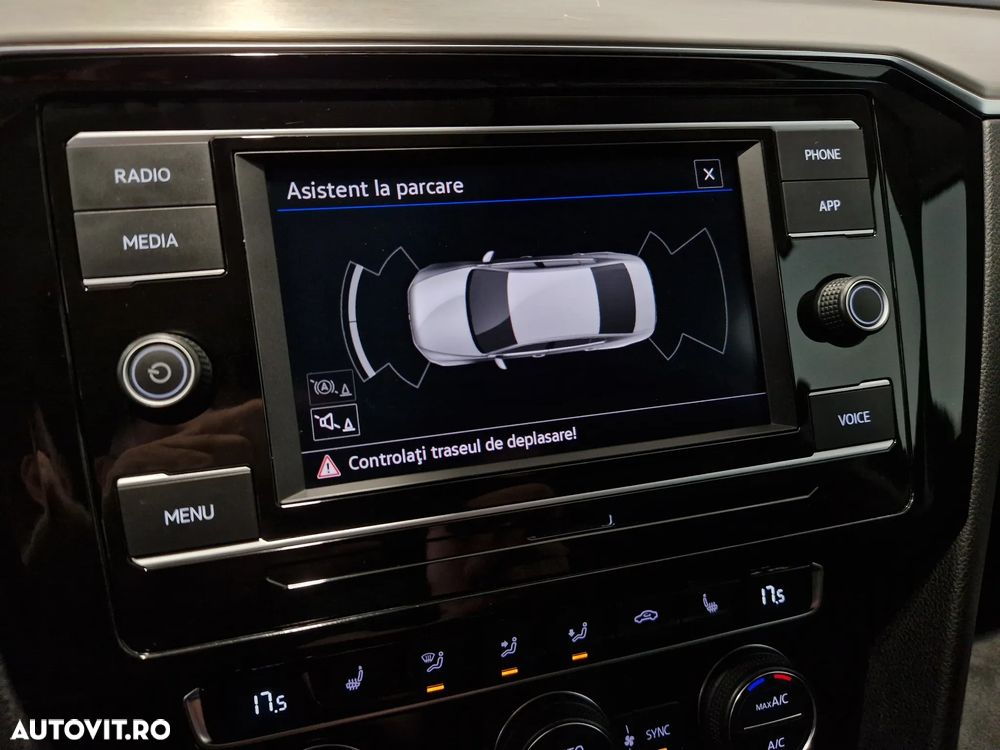 Volkswagen Passat 2.0 TDI DSG Highline - 18