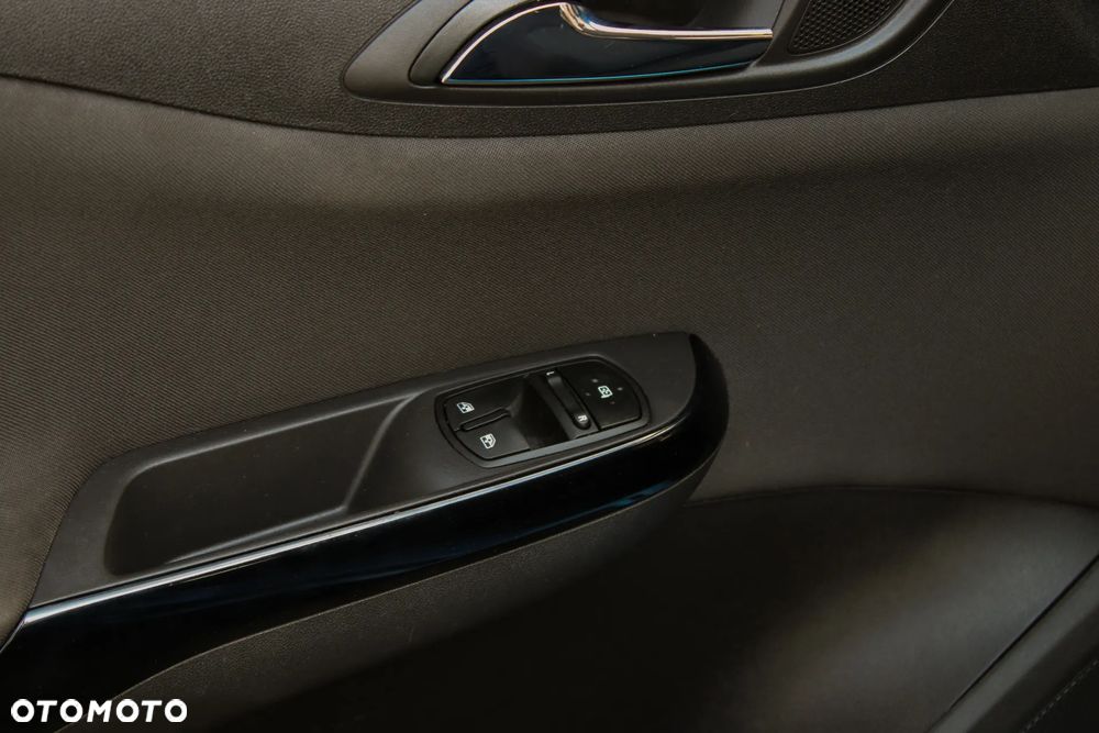 Opel Corsa 1.4 16V Cosmo - 29