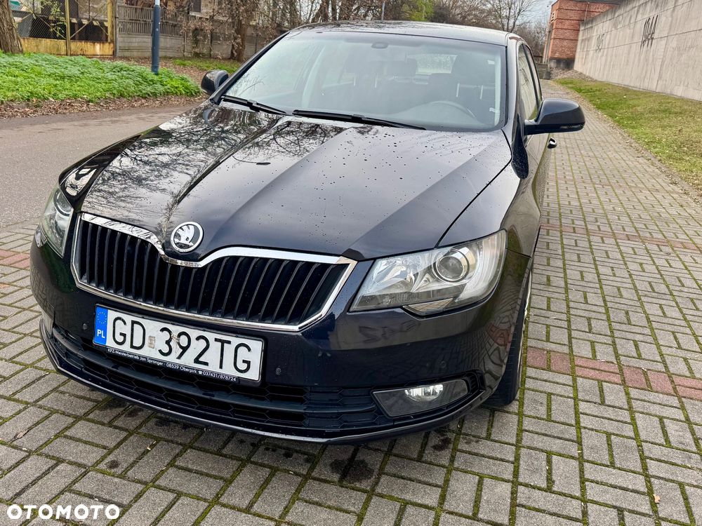 Skoda Superb 2.0 TDI Ambition DSG - 4
