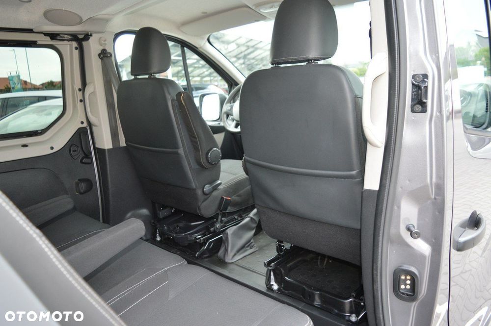 Renault Trafic - 32