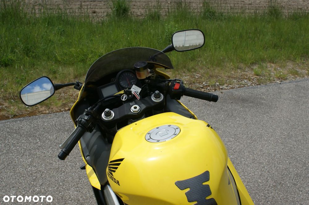 Honda CBR - 11