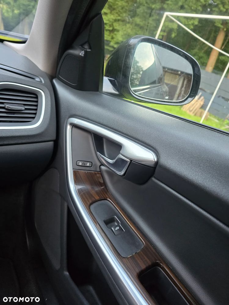 Volvo S60 T5 Geartronic Momentum - 16