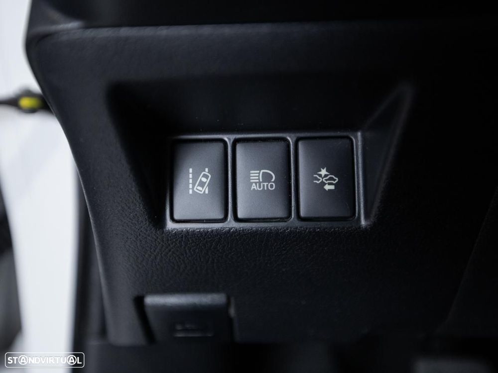 Toyota Yaris bizz 1.4 D-4D C/IVA - 11