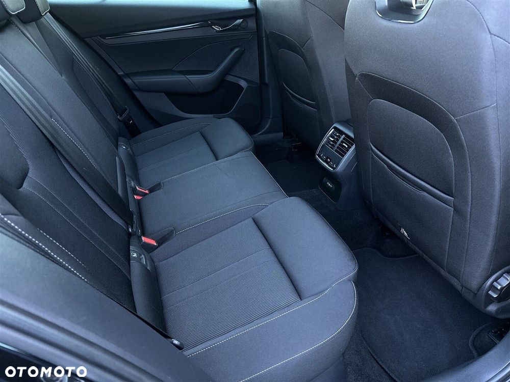Skoda Octavia 2.0 TDI Sportline DSG - 9
