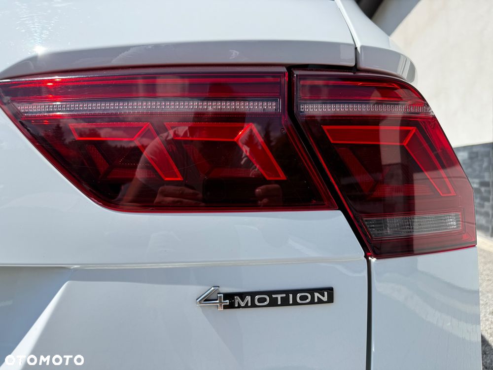 Volkswagen Tiguan 2.0 TDI SCR 4MotION DSG R-Line - 32