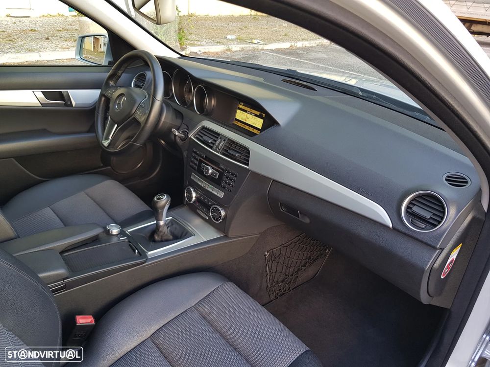 Mercedes-Benz C 220 CDi Avantgarde BlueEfficiency - 36