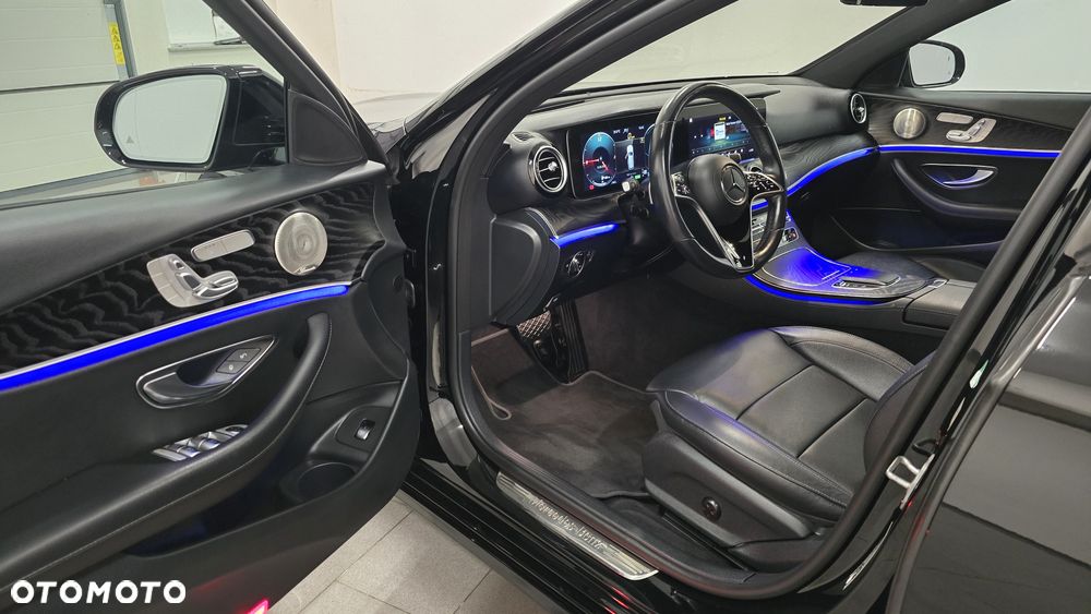 Mercedes-Benz Klasa E 300 de 4Matic T 9G-TRONIC AMG Line - 5