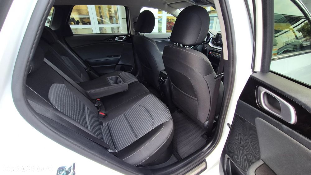 Kia Ceed 1.6 GDI PHEV L DCT - 14