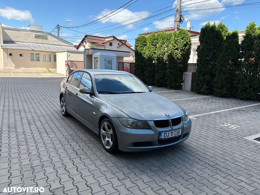 BMW Seria 3 320i - 3
