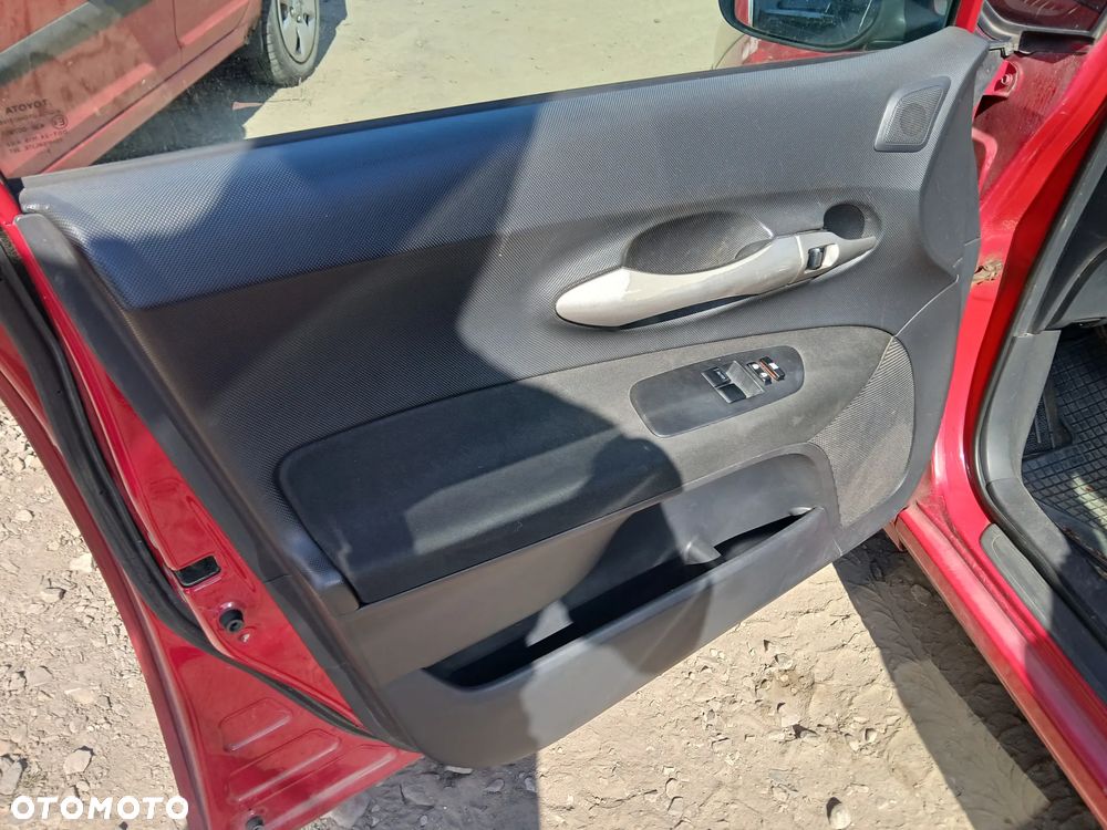 TOYOTA Auris e15 1.4 4ZZ-FE  silnik skrzynia napęd sanki belka wahacz wahacze zacisk zaciski zwrotnica piasta kopyto mc person amortyzator sprężyna maglownica most dyfer głowica wtrysk wtryski przepustnica przepływomierz pompa wody cewka cewki - 5