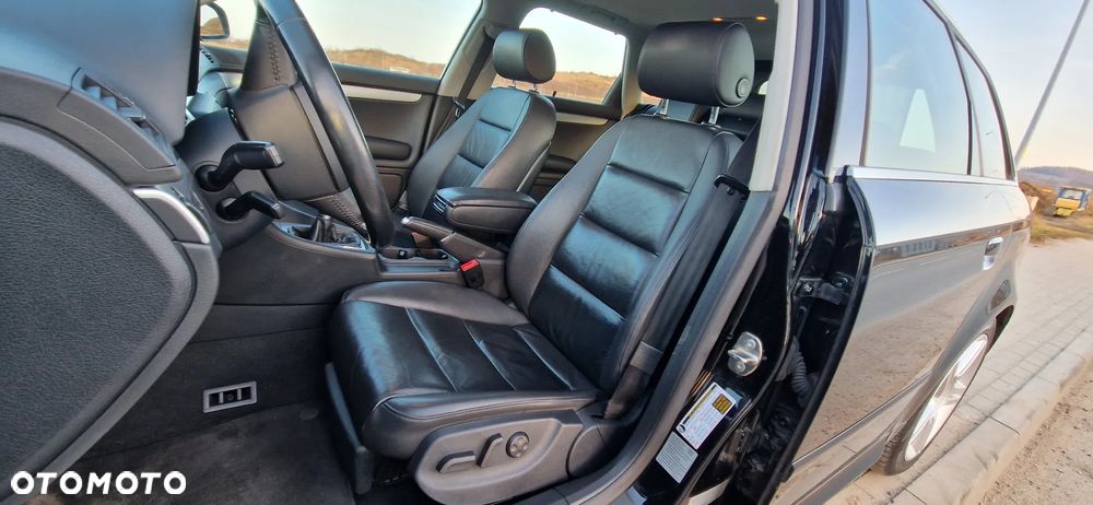 Audi A4 Avant 2.0 T FSI quattro - 8