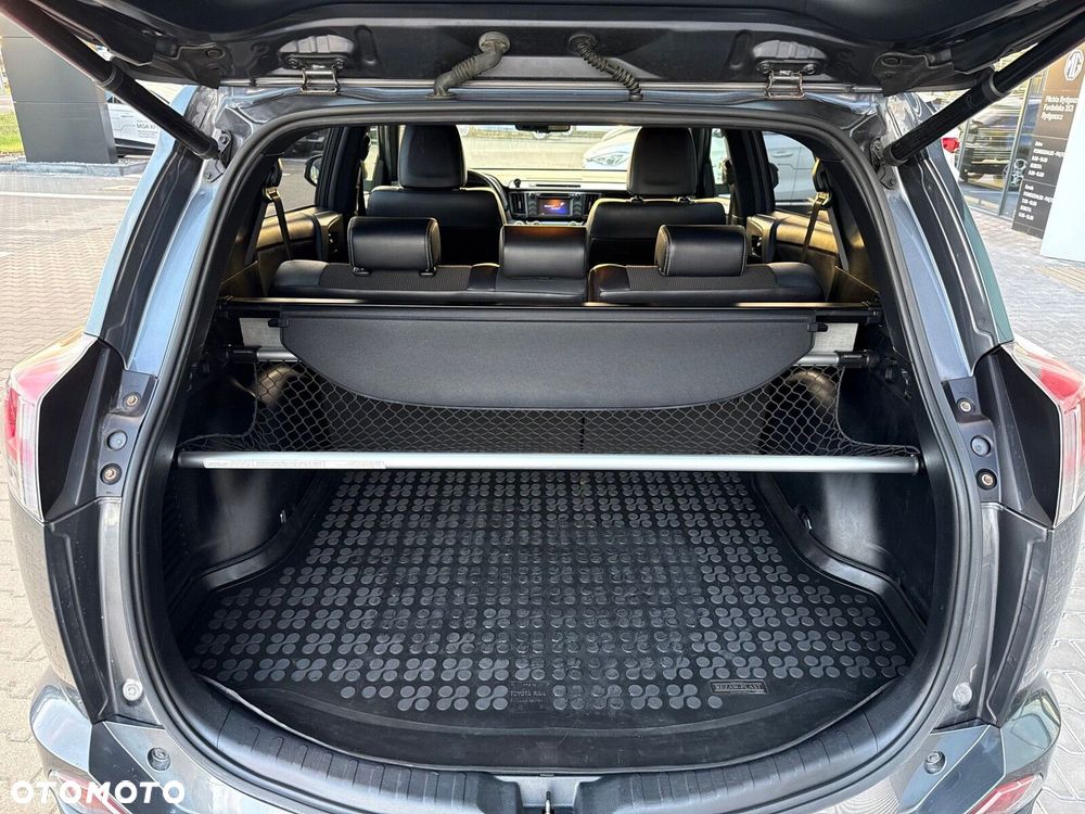 Toyota RAV4 2.0 D-4D Prestige 4x2 - 18