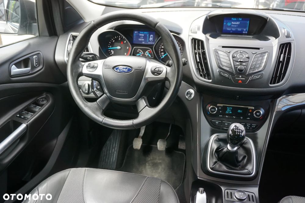 Ford Kuga 2.0 TDCi 2x4 Titanium - 13