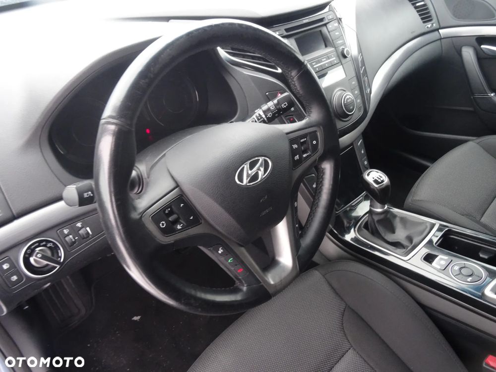 Hyundai i40 Kombi 2.0 Trend - 10