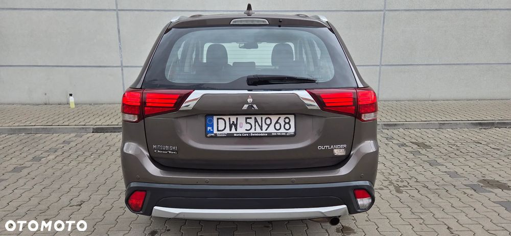 Mitsubishi Outlander 2.0 City Style 2WD - 9