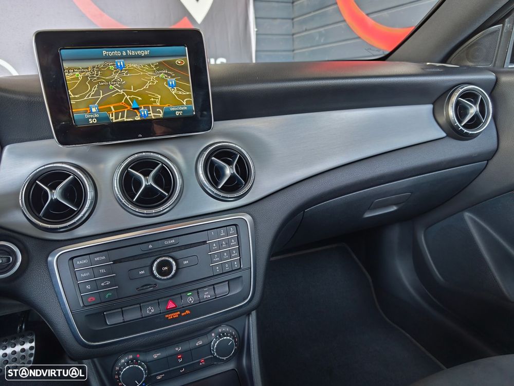 Mercedes-Benz CLA 200 - 21