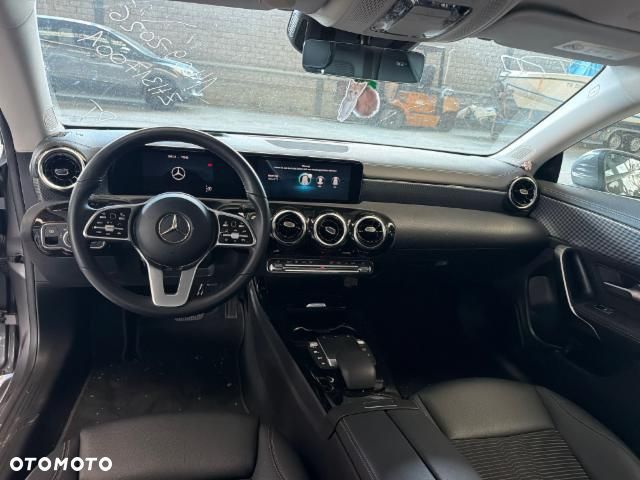 Mercedes-Benz CLA 200 7G-DCT Progressive - 6