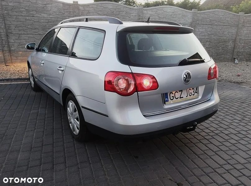 Volkswagen Passat 1.9 TDI Comfortline - 6