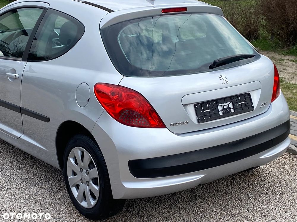 Peugeot 207 75 Urban Move - 13
