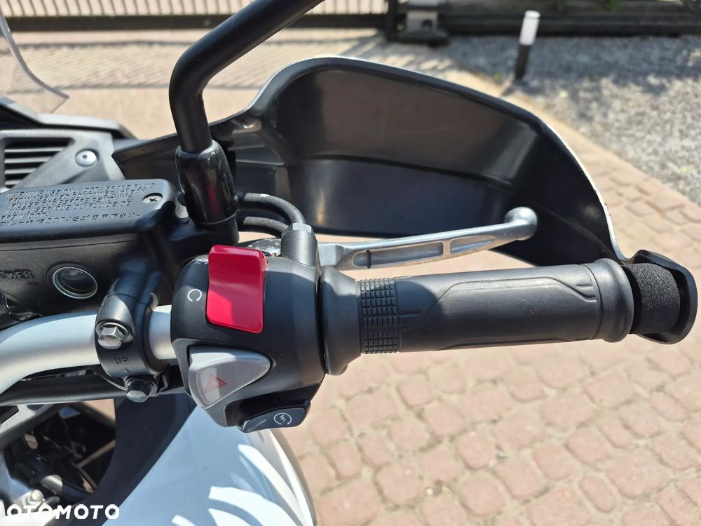 Honda VFR - 17